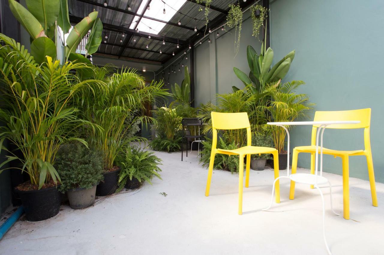 The Orientale Hostel Bangkok Exterior photo
